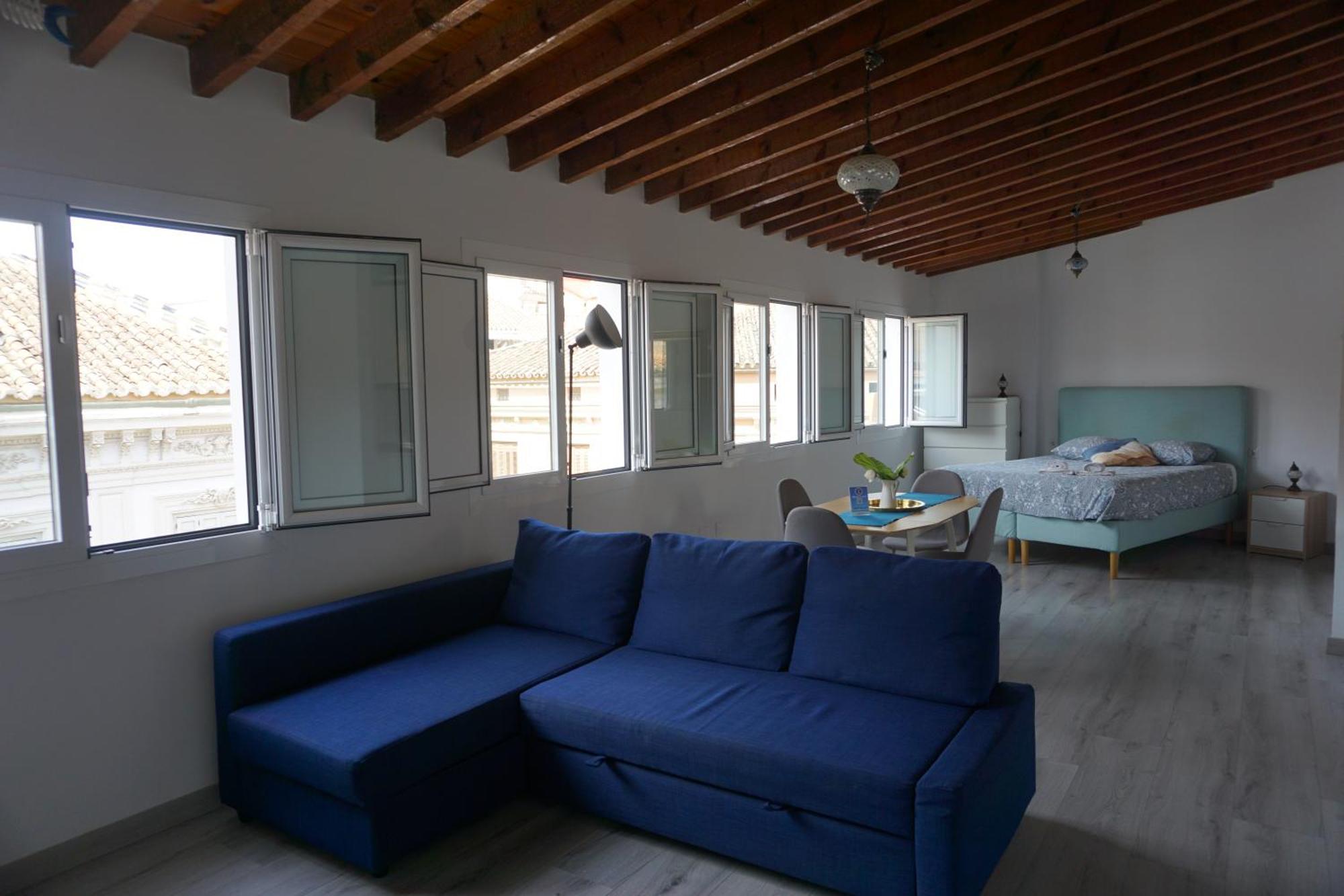 Apartamentos Mediterranea Centro Malaga Bagian luar foto